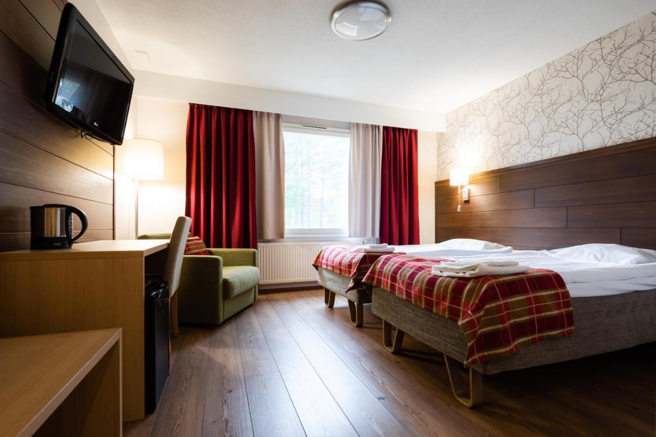 Lapland-Hotels-Sirkantahti-Levi-Exterior.jpg